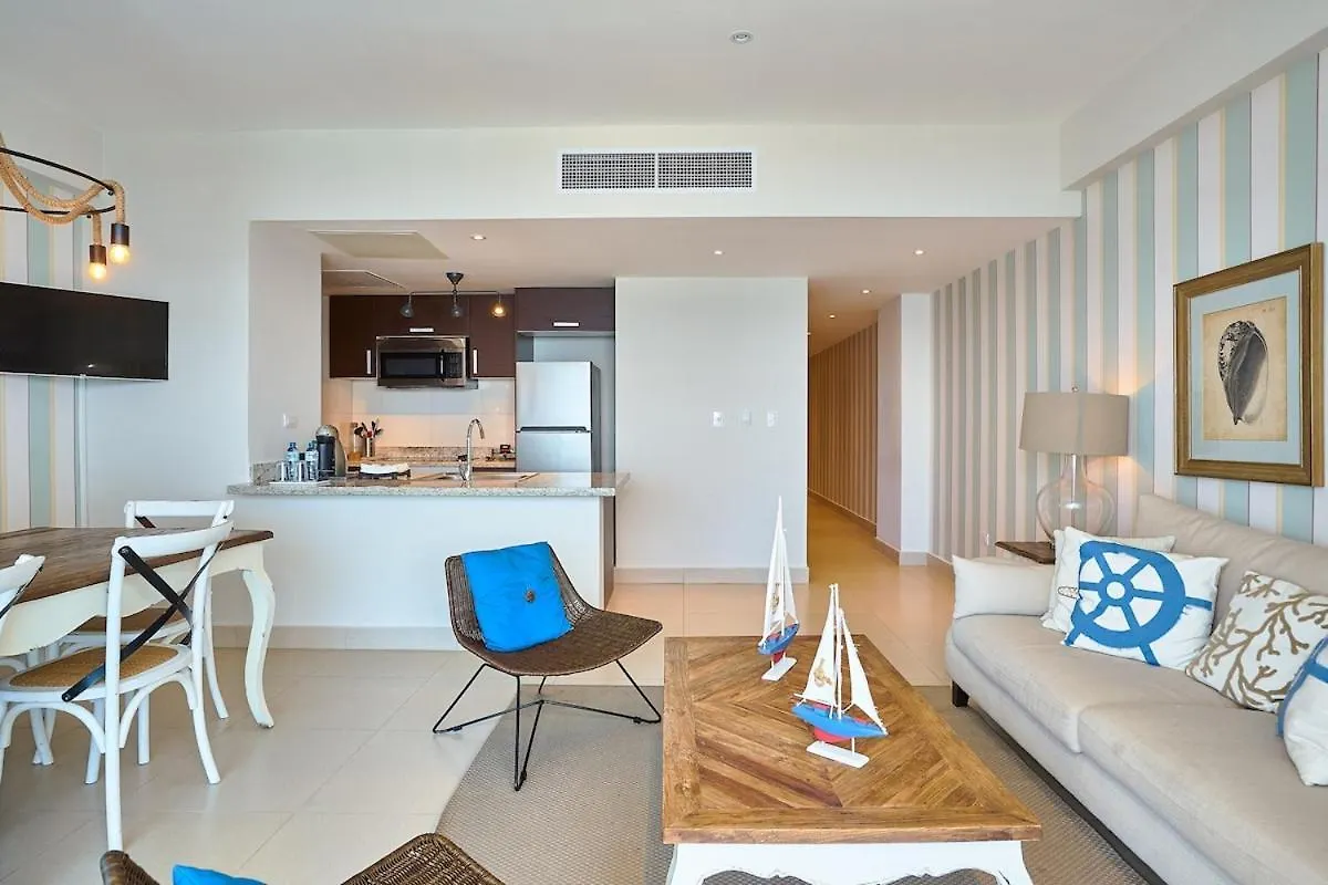Escape Beachfront Condo At Las Olas In Juan Dolio Lägenhet